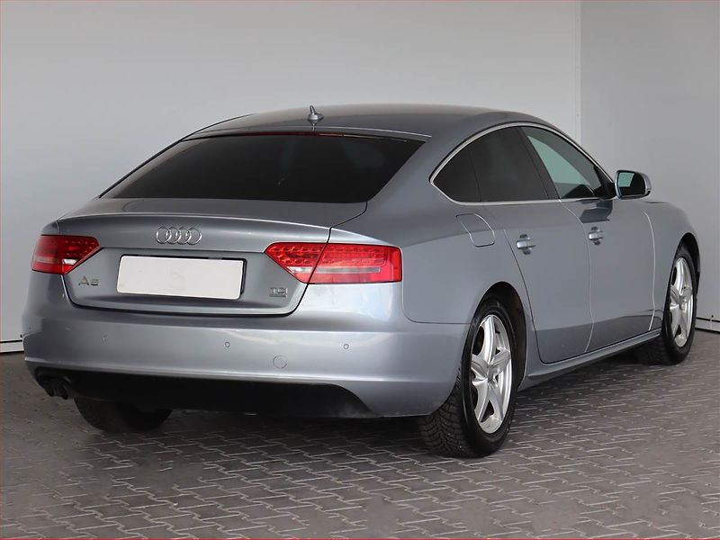 Audi A5 (2011) S-Line 2.0 TDI, 4X4 - fotka 5 z 19