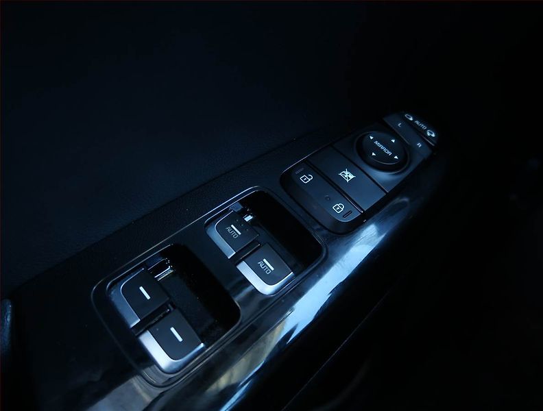 Kia Sportage (2019) 1.6 GDI, Serv.kniha, Navi - fotka 17 z 22
