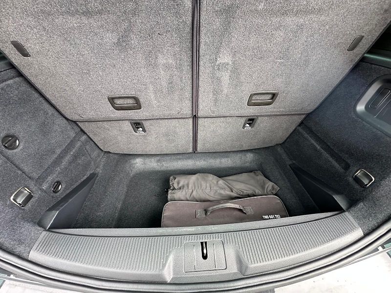 Volkswagen Sharan (2021) 1.4TSI/110kW * 7.Míst * 2.Maj  - fotka 37 z 45