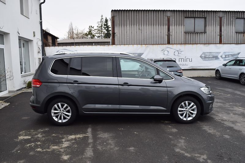Volkswagen Touran (2017) 1.4TSI 110kw HIGHLINE 7M TAŽNÉ - fotka 6 z 50