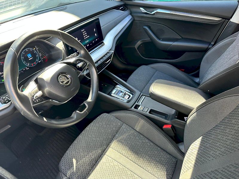 Škoda Octavia (2022) 2.0 TDI 110kW DSG Style Combi - fotka 6 z 21