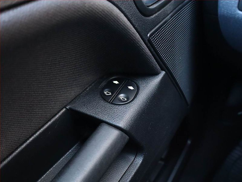 Ford Fusion (2010) 1.4, ČR,1.maj, jezdí výborně - fotka 13 z 13