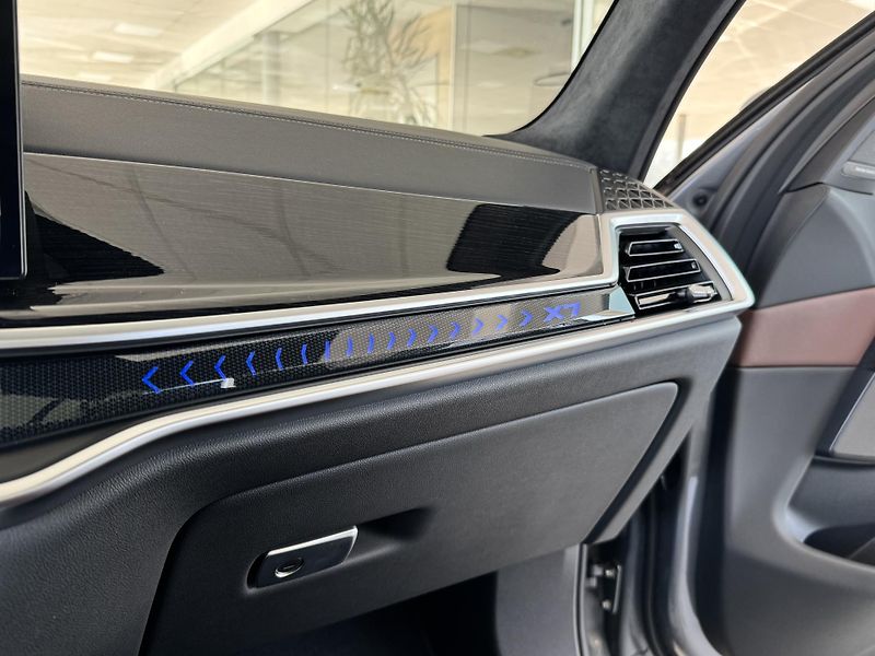 BMW X7 40d xDrive*M-SPORT*Záruka01/28 - fotka 33 z 57