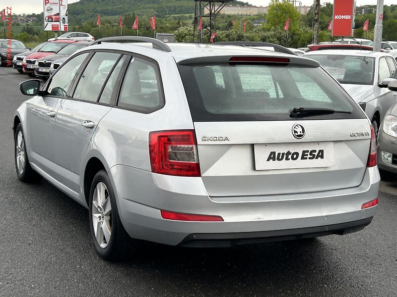 Škoda Octavia (2014) 1.6 TDi, ČR, servis.kniha - fotka 6 z 18