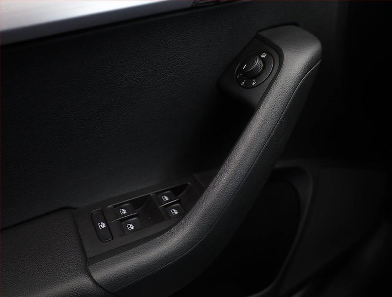 Škoda Octavia (2019) Ambition 1.0 TSI, Tempomat - fotka 12 z 15