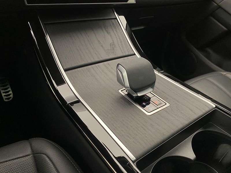 Land Rover Range Rover Evoque D200 DYNAMIC SE AWD AUT CZ - fotka 26 z 49