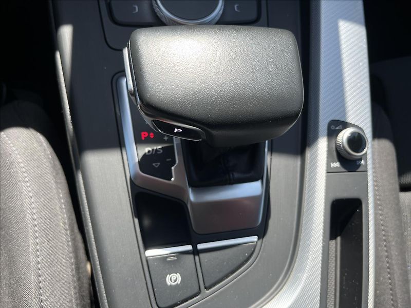 Audi A5 2.0 SPORTBACK 40 TDi 4x4 S-TRO - fotka 27 z 56