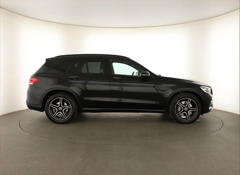 Mercedes-Benz GLC (2021) 220 d 4MATIC - fotka 6 z 17