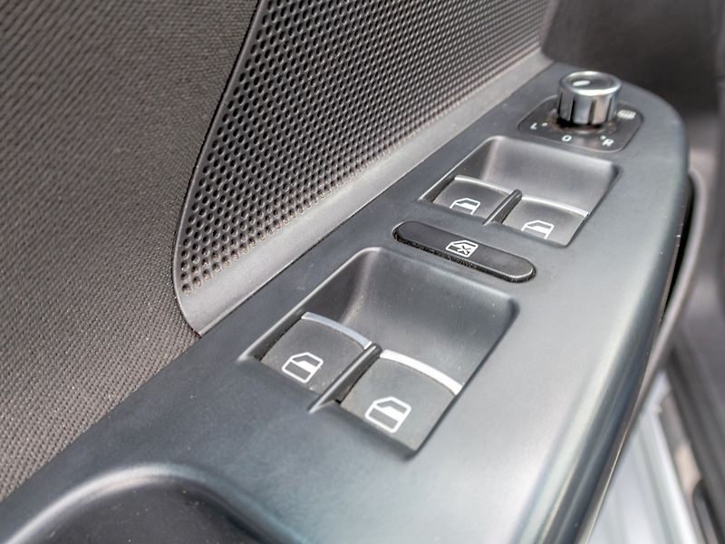 Volkswagen Golf (2012) 2.0TDI 103KW - 2x KOLA - fotka 28 z 49