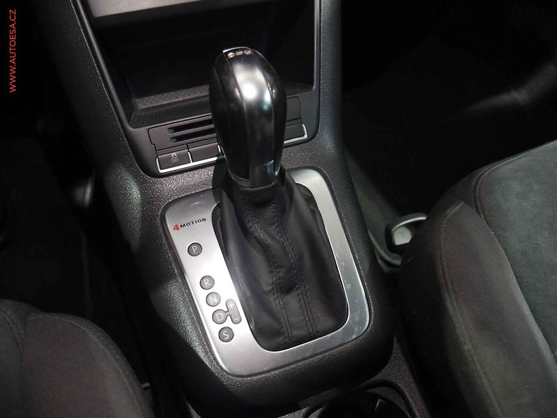 Volkswagen Tiguan (2011) 2.0TDi 4x4, ČR, Klima - fotka 18 z 22