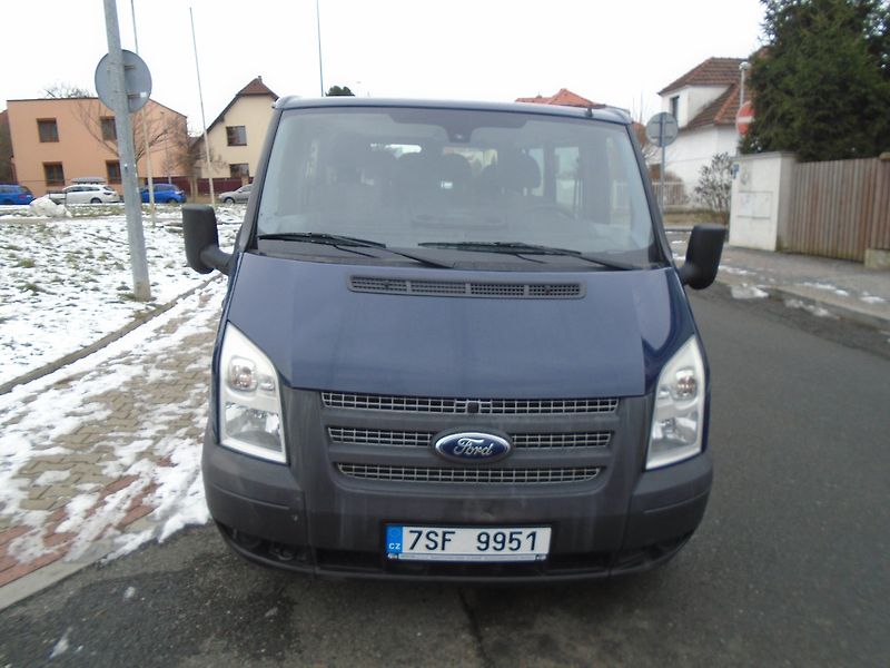 Ford Transit (2011) 2.2 TDCi L2H1 9 míst 5 dveří - fotka 2 z 31