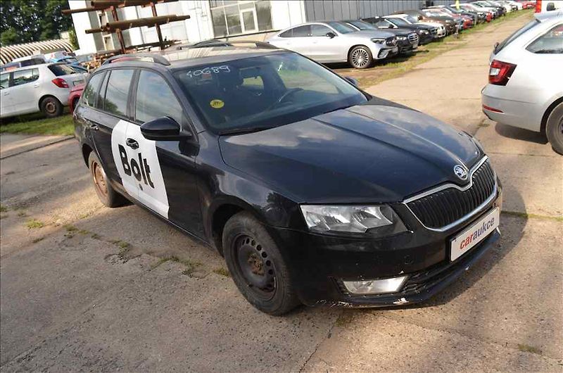 Škoda Octavia (2015) COMBI III. 1,6 TDI 4X4 - fotka 3 z 28