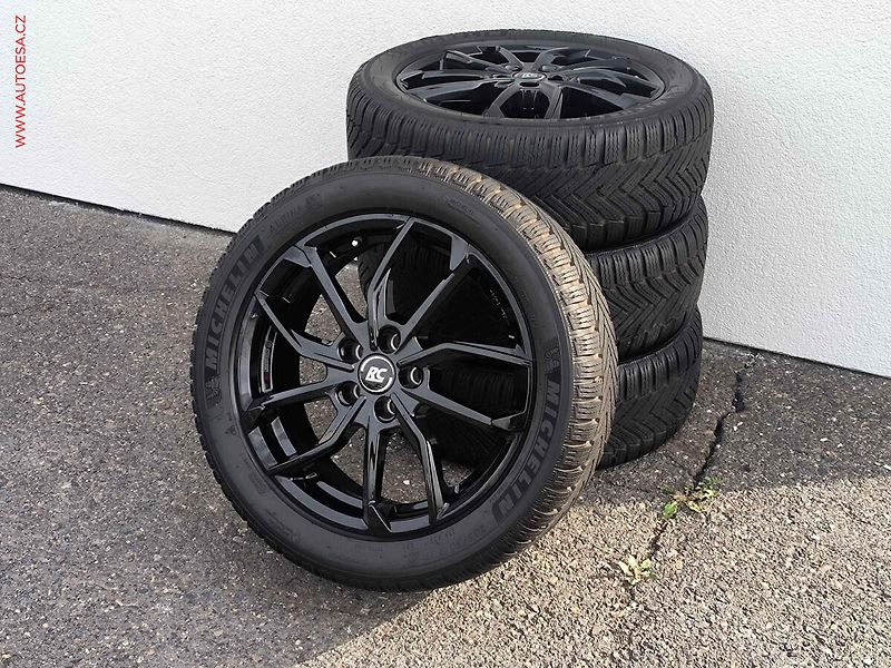 Škoda Scala (2023) 1.5 TSI, 1.maj,ČR, Monte - fotka 28 z 30
