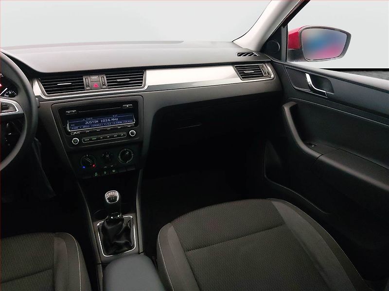Škoda Rapid (2014) Ambition 1.2 TSI, ČR,1.maj - fotka 8 z 14