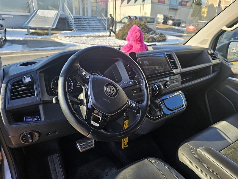 Volkswagen Caravelle (2018) DSG - 9míst 110kW TOP - fotka 16 z 16