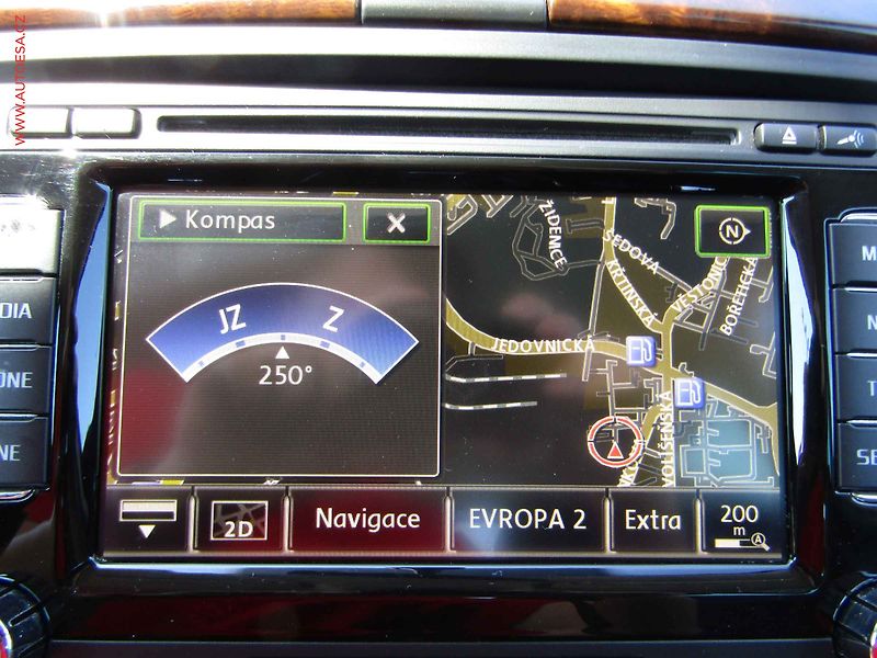 Škoda Superb (2014) 2.0TDi, Elegance, DSG, navi - fotka 17 z 23