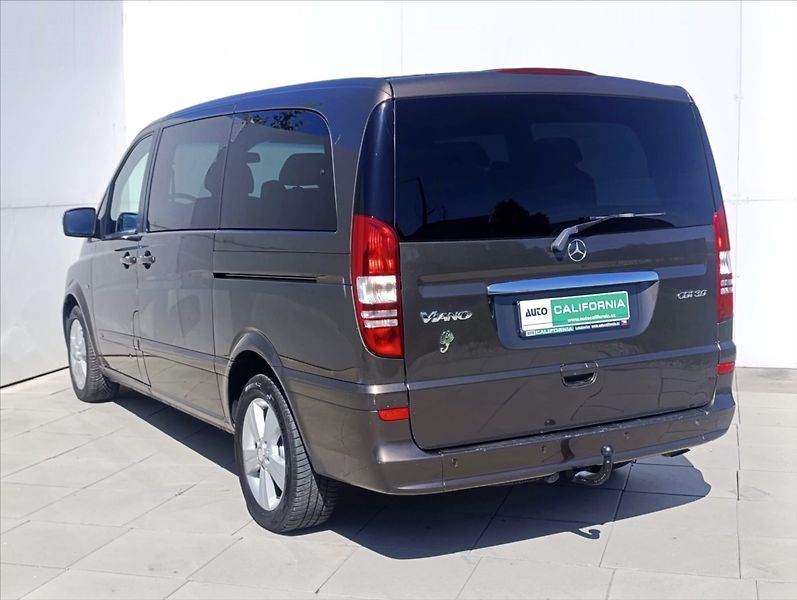Mercedes-Benz Viano 3,0 CDi Automat SPANÍ 7míst - fotka 11 z 31