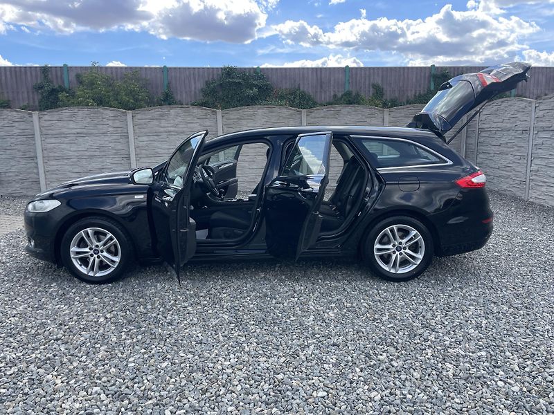 Ford Mondeo 2.0TDCi 150PS MANUAL COMBI STK - fotka 136 z 154