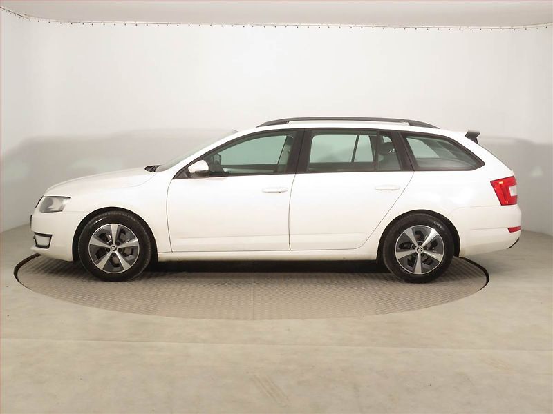 Škoda Octavia (2016) Ambition 1.6 TDI, Tempomat - fotka 3 z 15