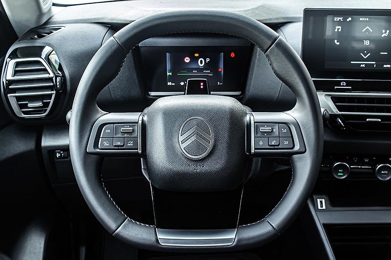 Citroën C4 (2026) 1,2 YOU Hybrid 110k Automat - fotka 12 z 17