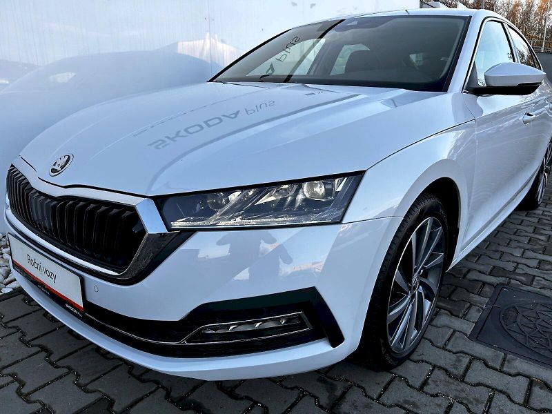 Škoda Octavia (2023) 1.5 TSI 110kW MP6 Style - fotka 34 z 35