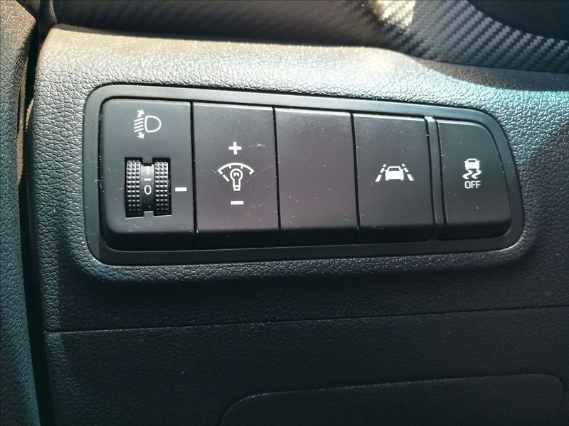 Hyundai Tucson 1,6 T-GDI - fotka 12 z 23