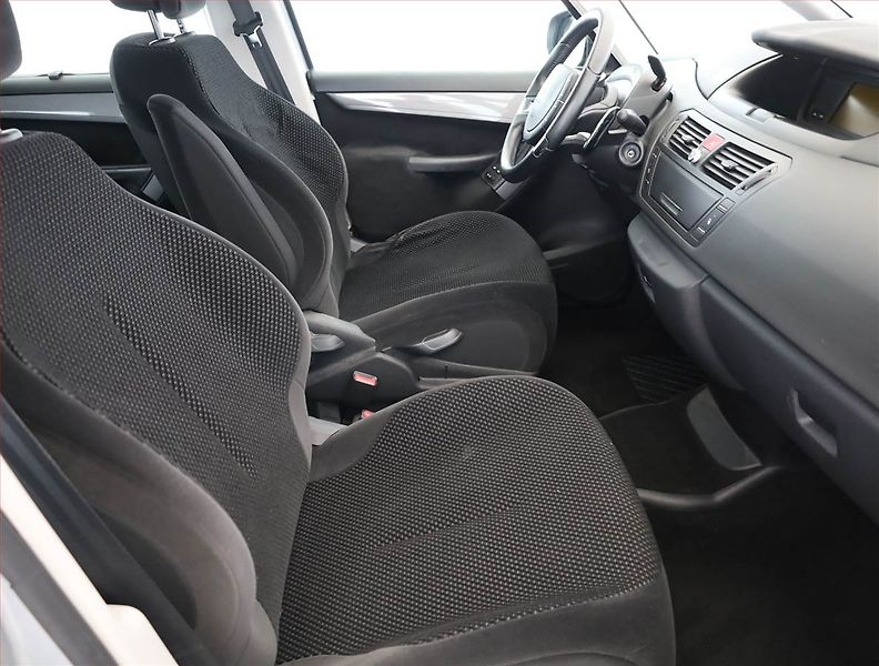 Citroën C4 Picasso (2009) 1.6 HDi, Automat, 7 míst - fotka 7 z 16