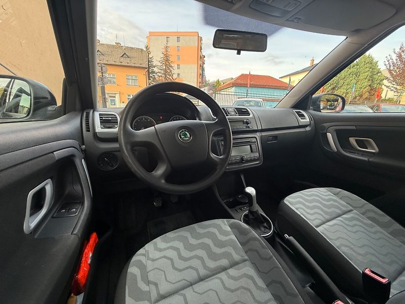 Škoda Fabia (2009) II 1.4 16V - Top stav ! - fotka 13 z 21