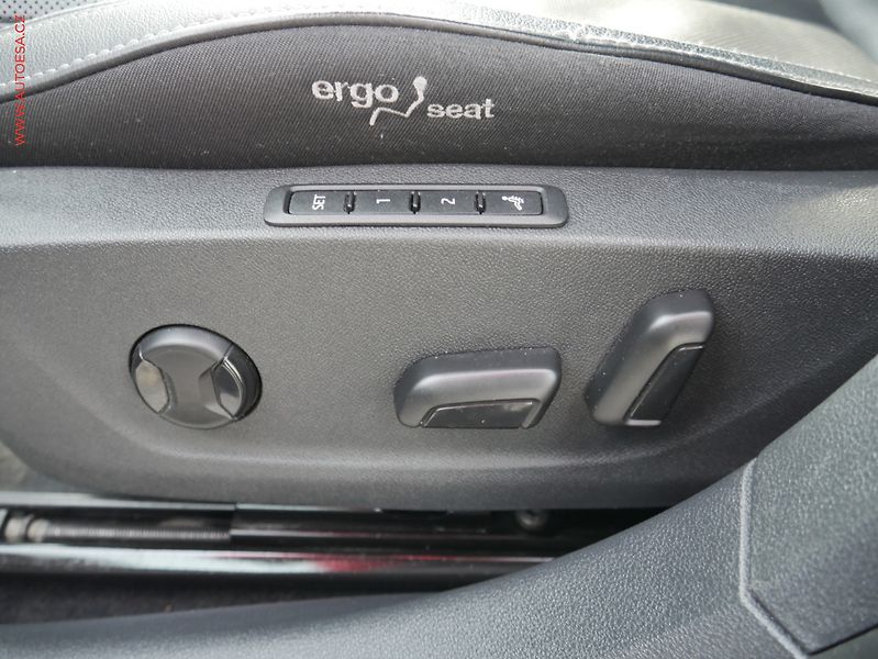 Škoda Octavia (2020) 2.0 TDi, Style, DSG, LED - fotka 20 z 29