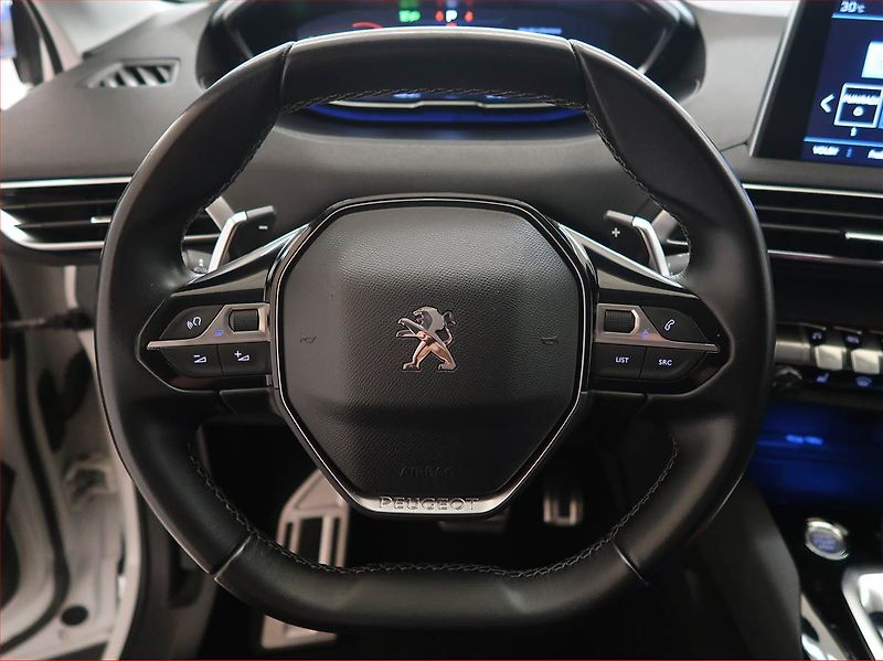 Peugeot 3008 (2019) Allure 1.6 PureTech, Automat - fotka 16 z 17