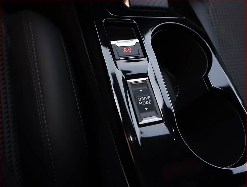 Peugeot 208 (2022) GT 1.2 PureTech, Automat - fotka 20 z 23