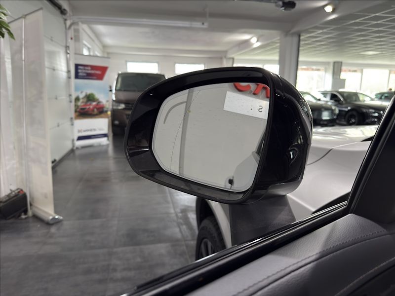 Volvo XC90 2,0   B5 POLESTAR HARMAN 360 - fotka 7 z 40