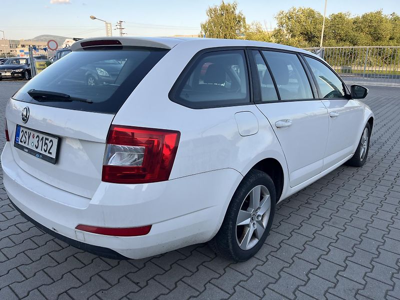 Škoda Octavia (2013) III kombi 1.6 TDi - fotka 5 z 12