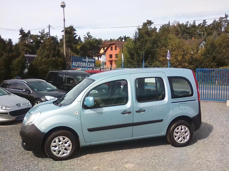 Renault Kangoo (2008) 1.6i 16V, závěs - fotka 2 z 33