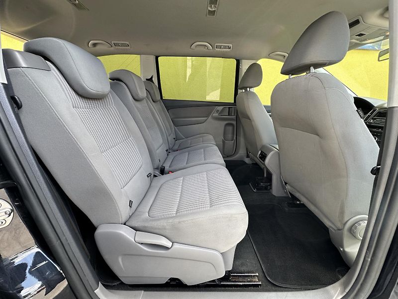 Seat Alhambra (2014) 2.0TDI/103kW * 7.Míst * 2.Maj  - fotka 20 z 35