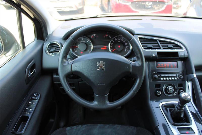 Peugeot 3008 1,6 HDi  PANORAMA - fotka 10 z 24