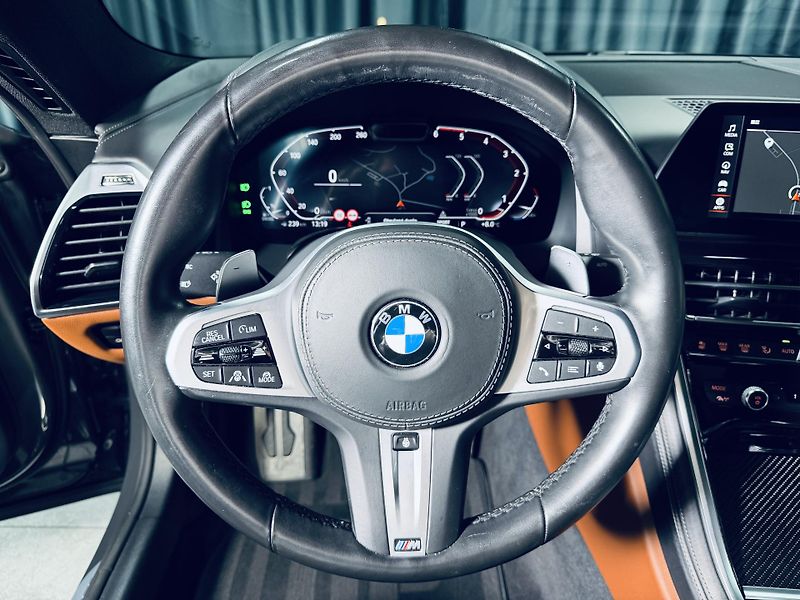 BMW Řada 8 (2021) 840d*xDRIVE*HUD*NEZ.TOP*PANO - fotka 22 z 39
