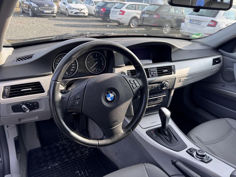 BMW Řada 3 330D, 180 kW, xDrive, kombi - fotka 10 z 25
