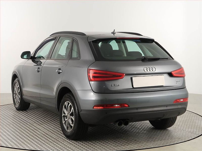 Audi Q3 (2012) 2.0 TDI, 4X4, Automat - fotka 4 z 19