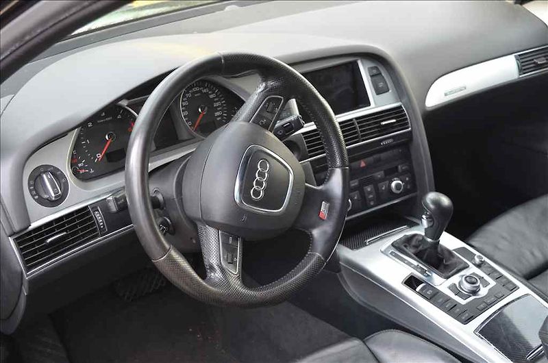 Audi A6 (2010) AVANT 3,0 TDI QUATTRO - fotka 20 z 31
