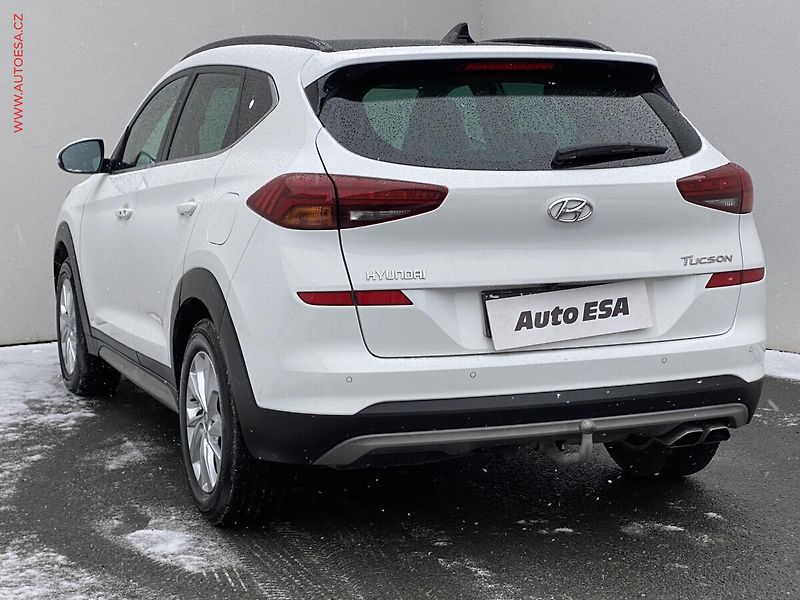 Hyundai Tucson (2019) 1.6 CRDi, AT, panor, navi - fotka 6 z 19