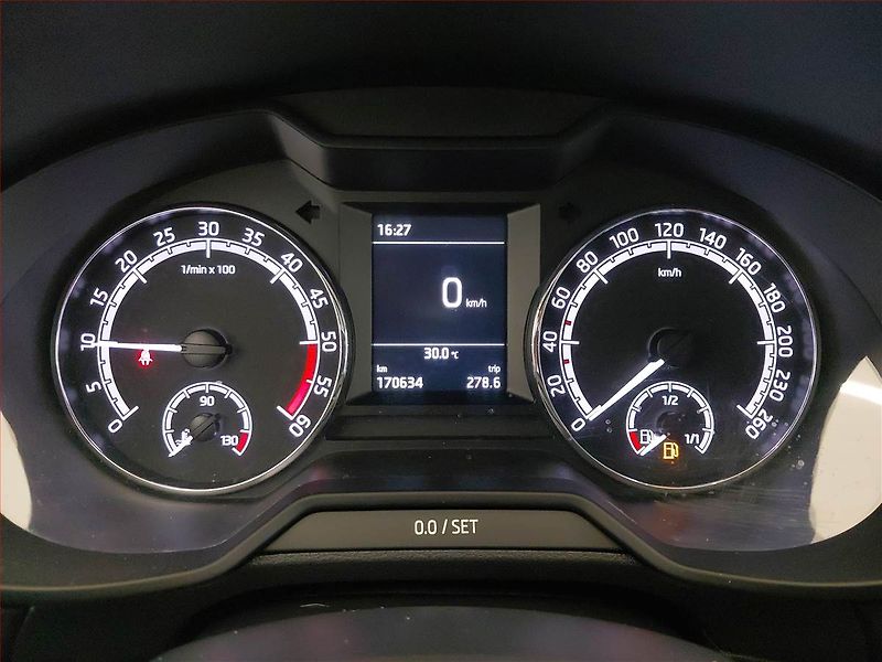 Škoda Octavia (2018) Ambition 1.6 TDI, Tempomat - fotka 11 z 17