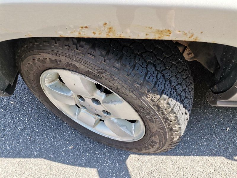 Jeep Grand Cherokee (2004) 4.0i R6 140kw 4x4 Tažné - fotka 23 z 26