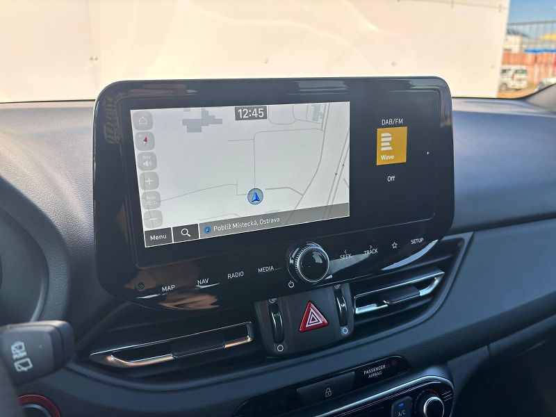 Hyundai i30 1.5 T-GDI MHEV DCT N-Line - fotka 20 z 27