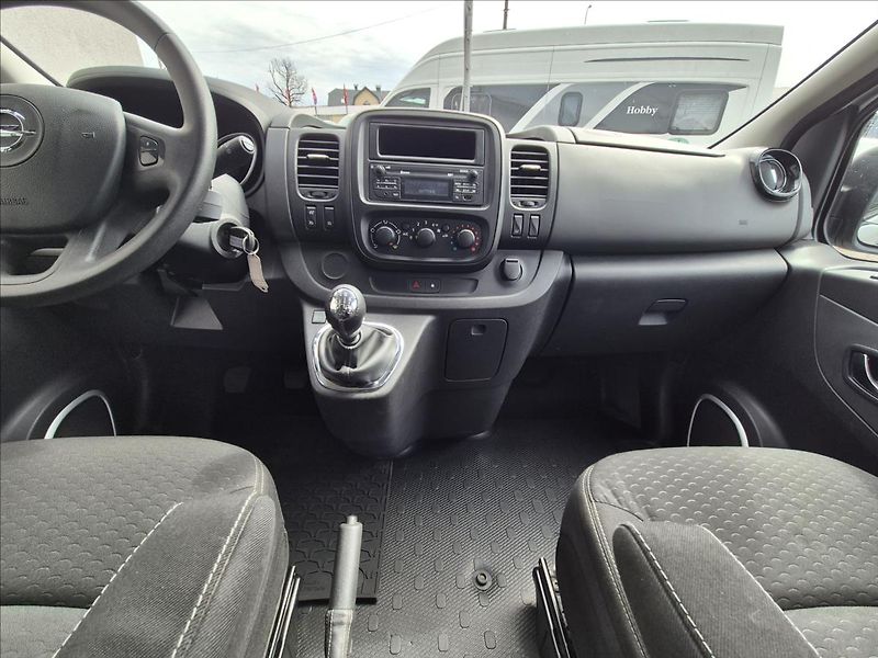 Opel Vivaro (2016) 1,6 CDTi 8 9 Míst TZ Tempomat - fotka 22 z 30