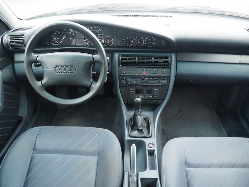Audi A6 (1996) 1.9 TDi - fotka 15 z 34