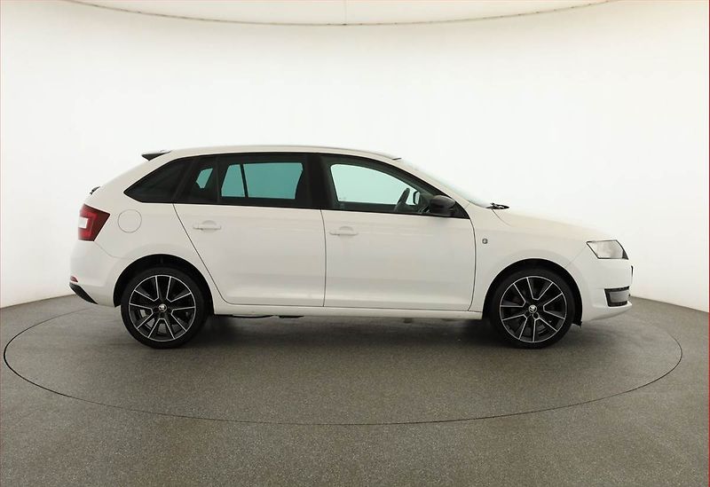 Škoda Rapid (2014) Spaceback 1.2 TSI, Serv.kniha - fotka 6 z 16