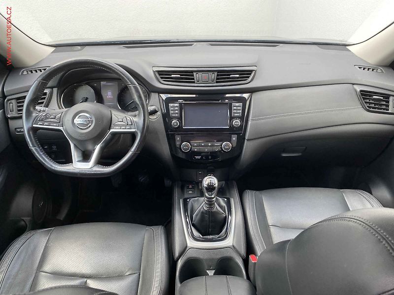 Nissan X-Trail (2019) 1.7 dCi 4x4, Tekna, LED - fotka 8 z 19