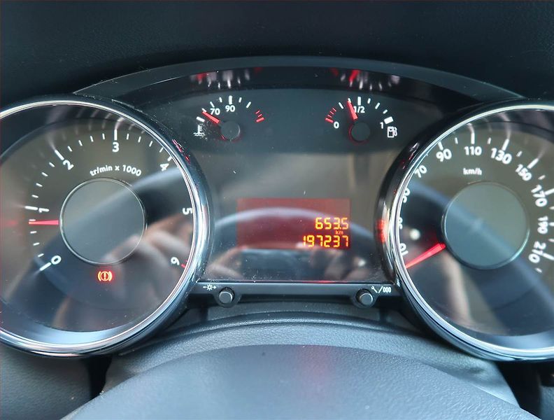 Peugeot 3008 (2012) 2.0 HDi, Navi, Tempomat - fotka 11 z 13