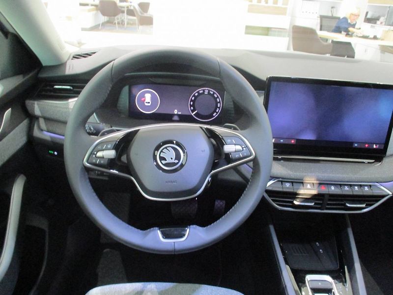 Škoda Octavia Combi Top Selection 2,0 TDI/11 - fotka 12 z 18